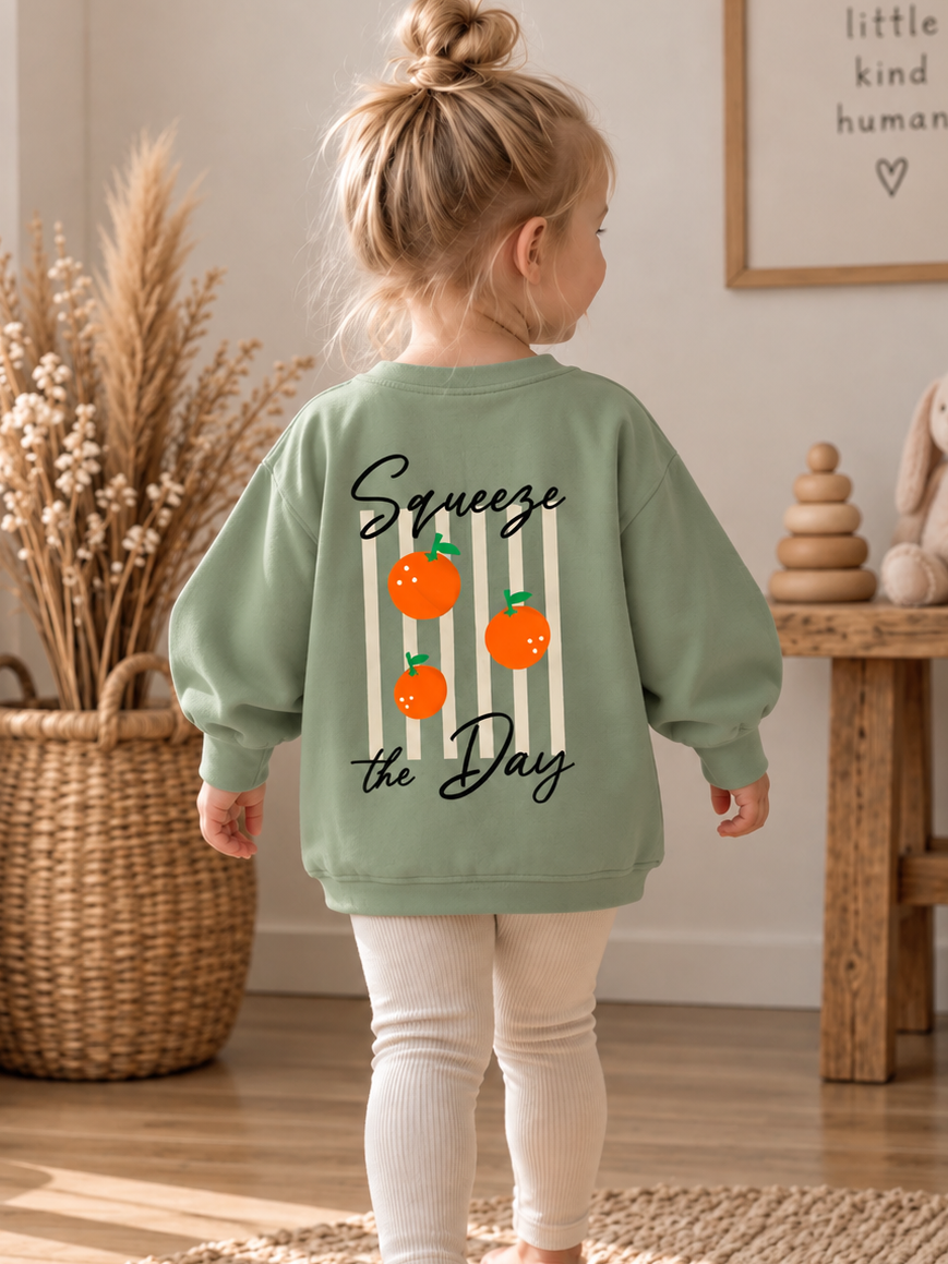 Handmade Oversized Sweater „Squeeze the Day“