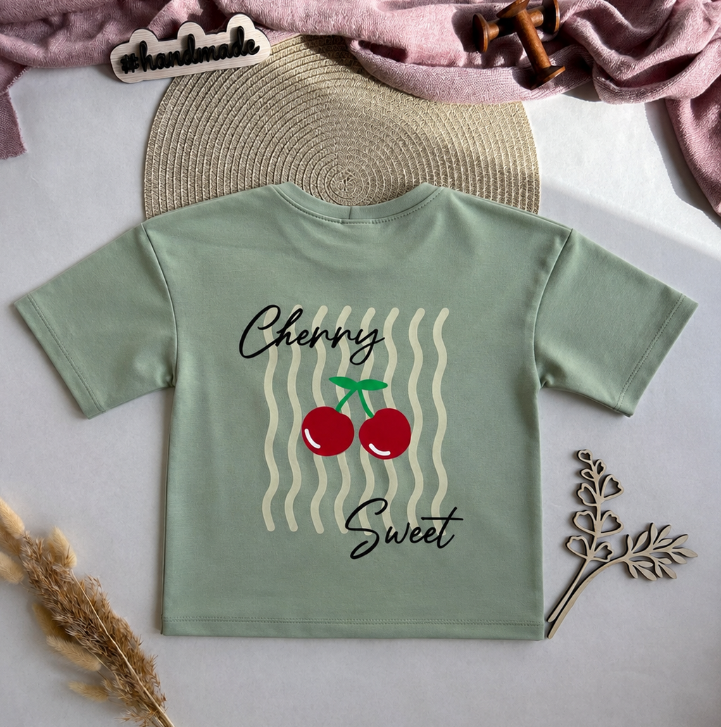 Handmade Oversized T-Shirt „Cherry Sweet“