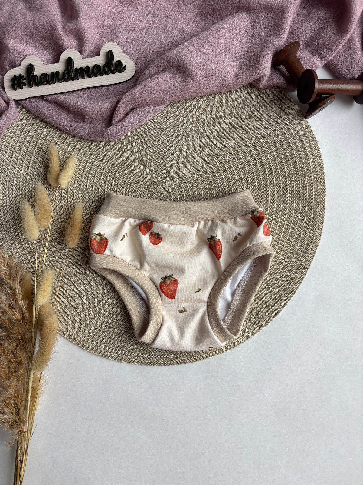 Handmade Kinder Unterhose „Erdbeere“
