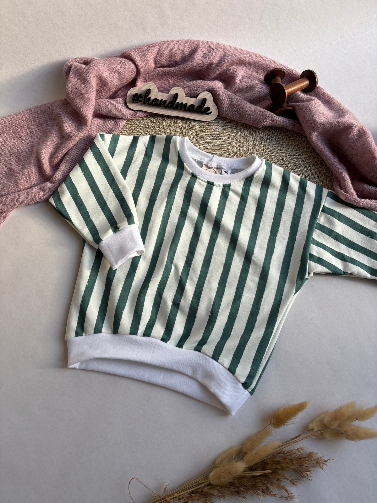 Handmade Oversized Sweater „Grün gestreift“