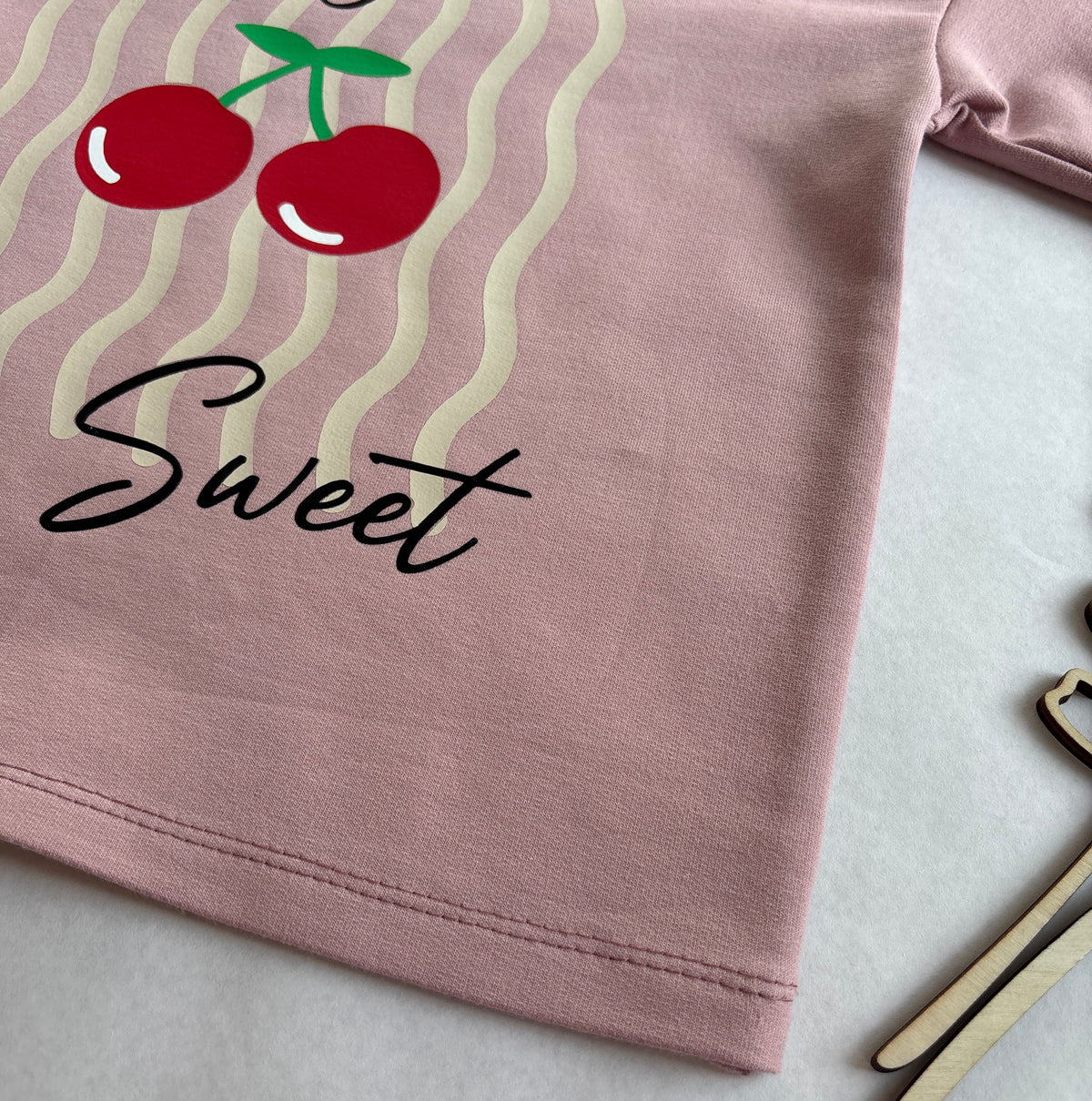 Handmade Oversized T-Shirt „Cherry Sweet“