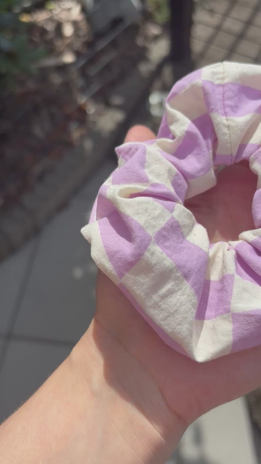 Handmade Scrunchie „Lila Karo“