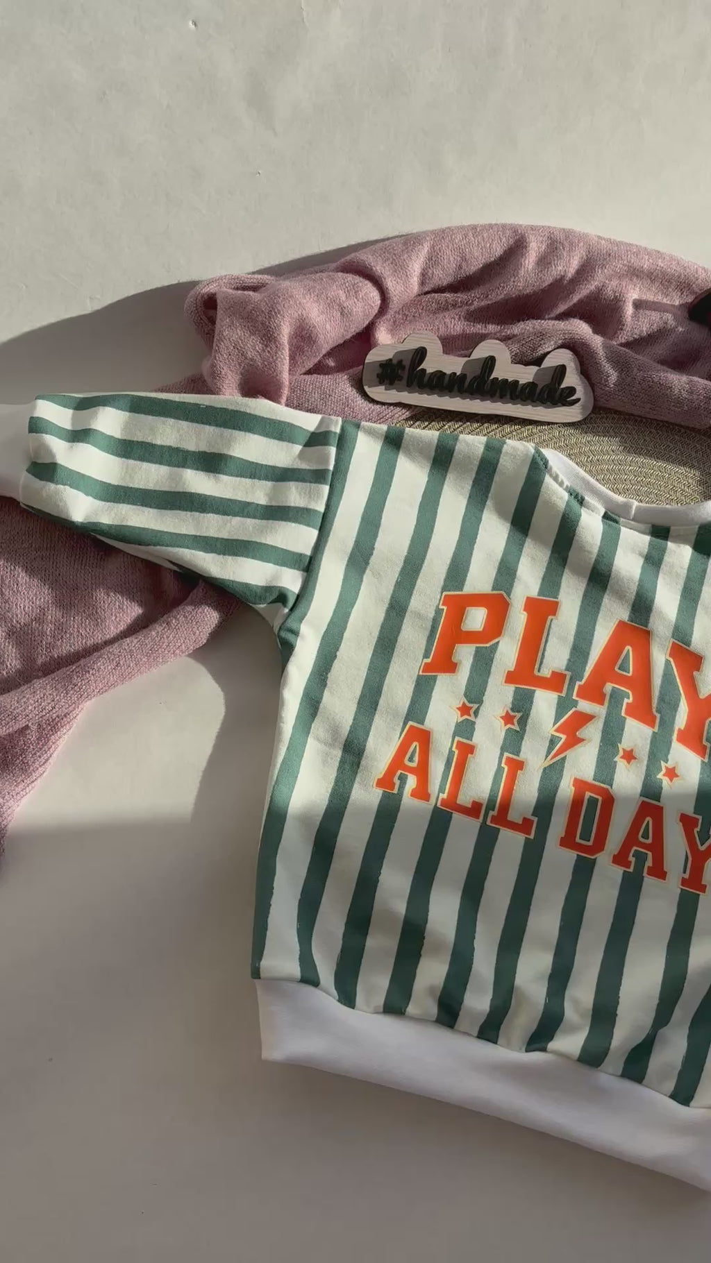 Handmade Oversized Sweater „Play all Day“
