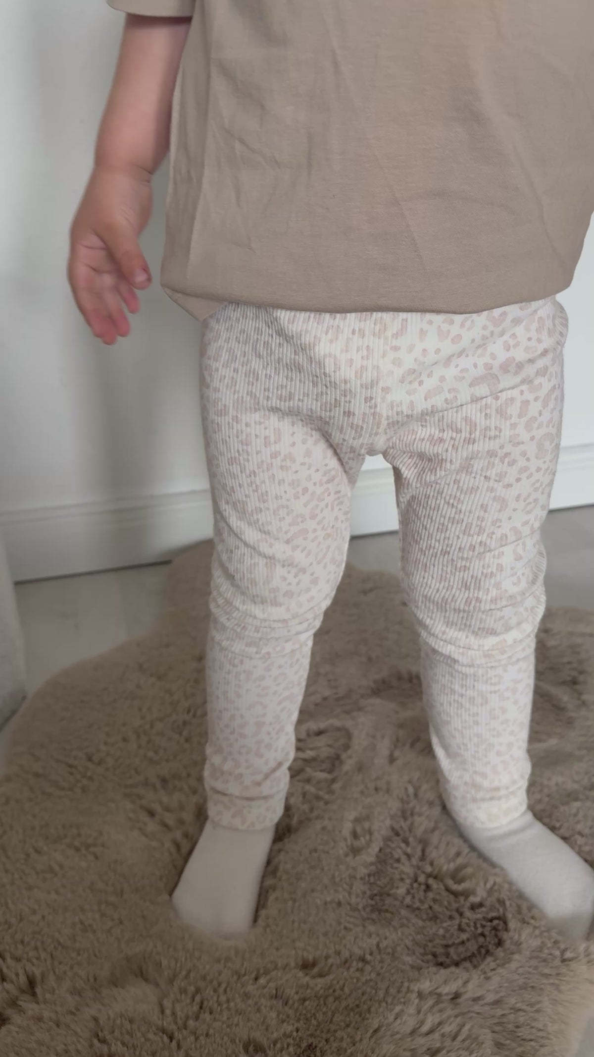Handmade Leggings „Leo hell“